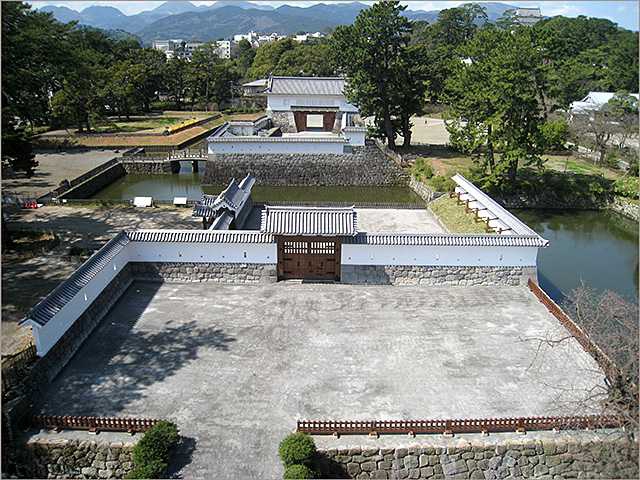 園内マップ・施設一覧-馬出門 | 小田原城【公式】